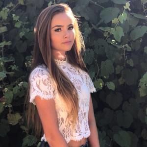 Meet your Posher, Kayla